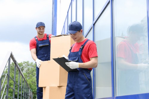Professional packing and unpacking services for homes in Stjohnswood